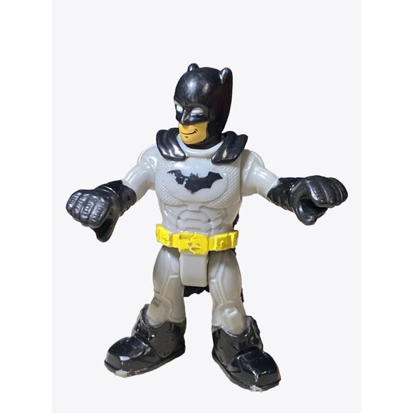 Fisher-Price Imaginext DC Super Friends Batman w/ Bat Cycle Motorcycle - Picture 2 of 9